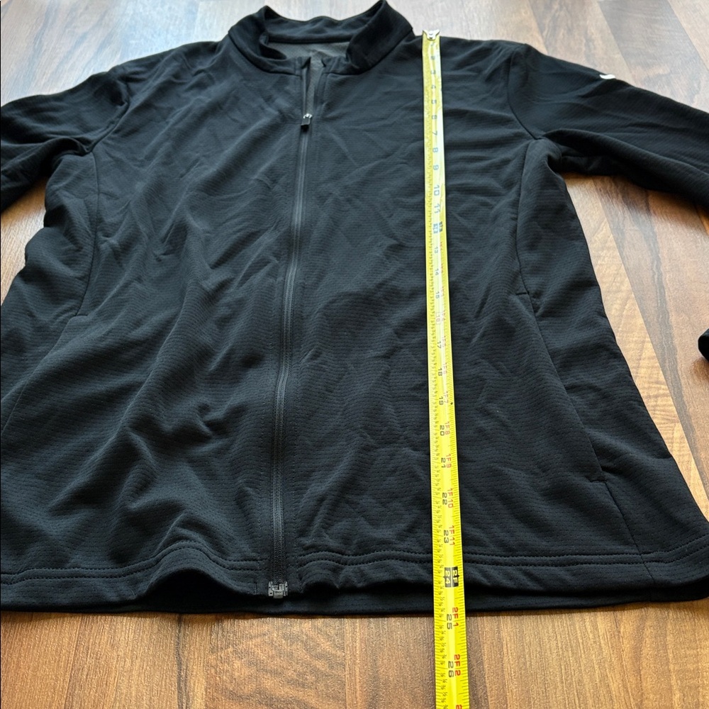 Nike Woman’s Size S Black Lightweight Full-Zip Training Jacket - Picture 8 of 11